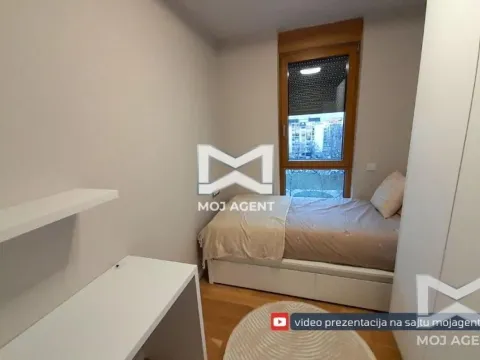 Izdavanje, trosoban stan, 76m², Niš, Srbija - image 9