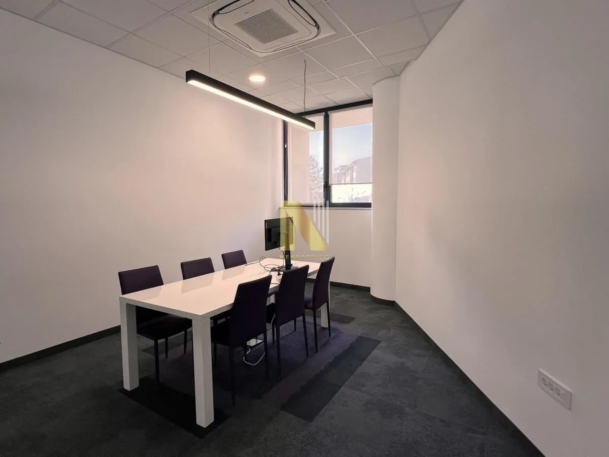 Rent, office space, 452m², Bulevar Oslobodjenja, Novi Sad Sve Podlokacije