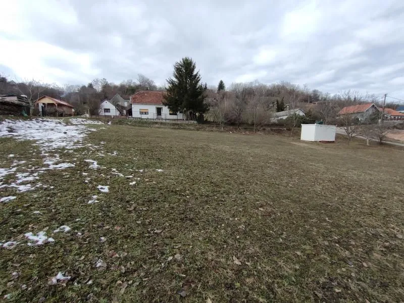 Prodaja, plac, 2600m², Paragovo, Petrovaradin