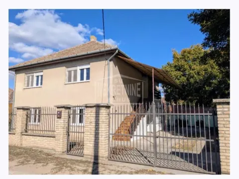 Sale, house, 190m², Peščara, Subotica