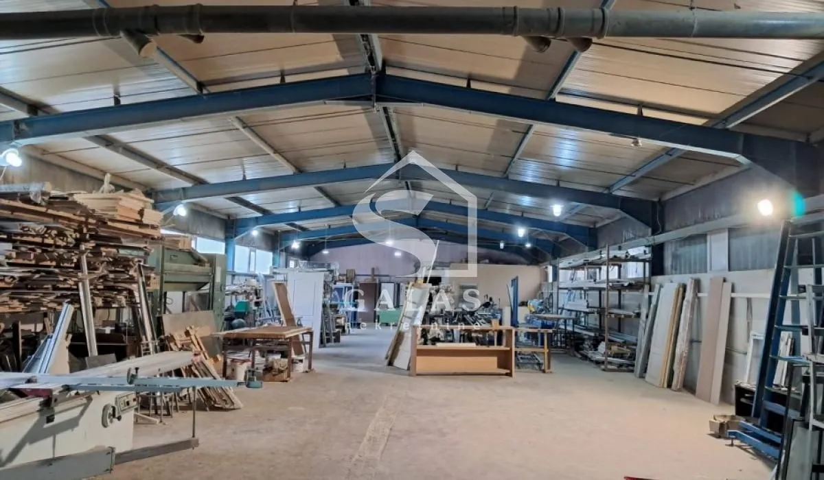 Izdavanje, poslovni prostor, 700m², Ruma, Srbija