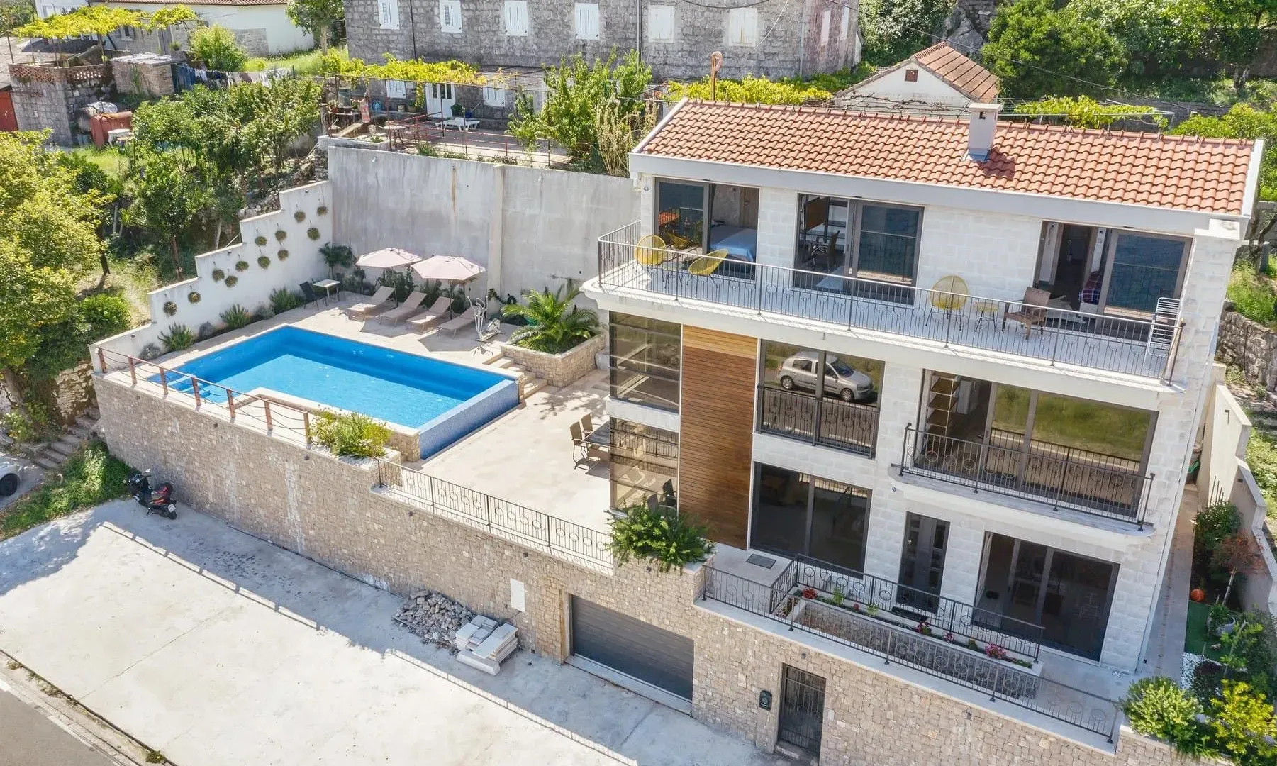 Prodaja, kuća, 300m², Kostanjica, Kotor