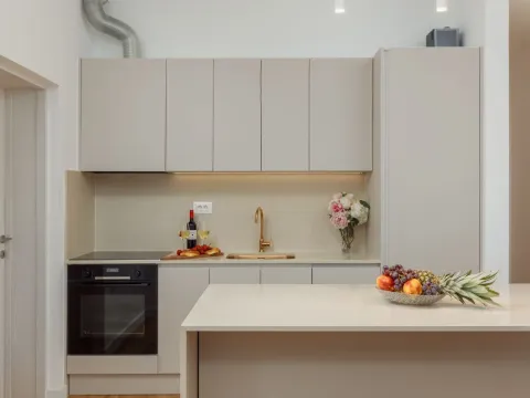 Prodaja, trosoban stan, 129m², Dobrota, Kotor - image 5