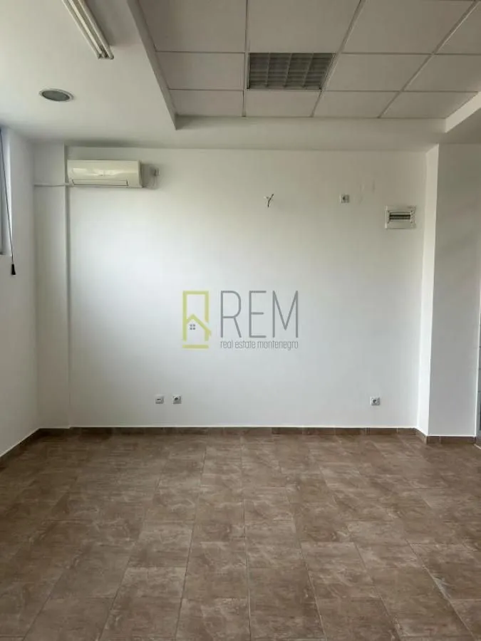 Sale, office space, 24m², Pobrežje, Podgorica