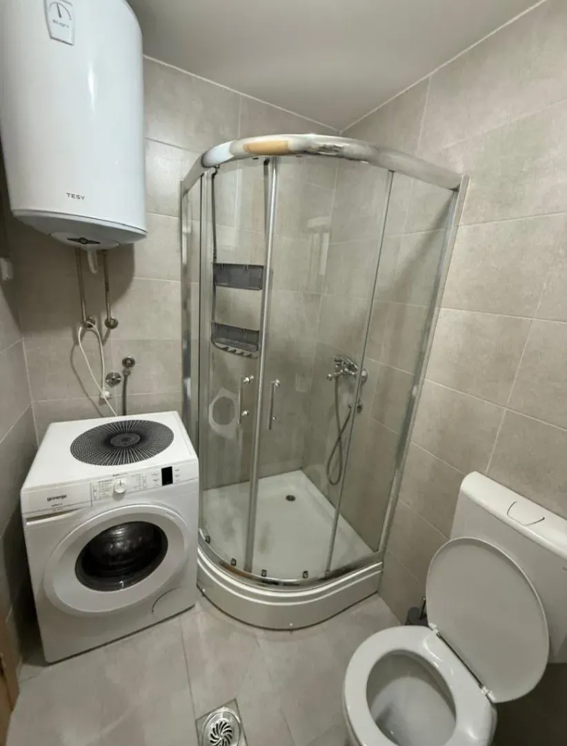 Izdavanje, jednosoban stan, 47m², Stari Aerodrom, Podgorica