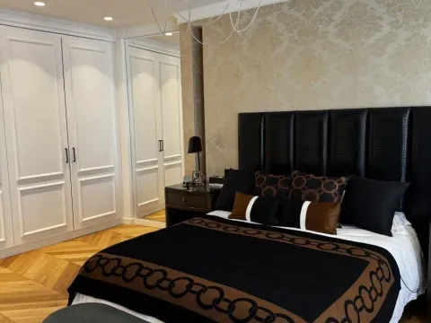 Sale, four bedroom apartment, 260m², Neimar, Vračar Sve Podlokacije - image 14