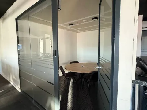 Rent, office space, 740m², Zeta, Podgorica - image 14