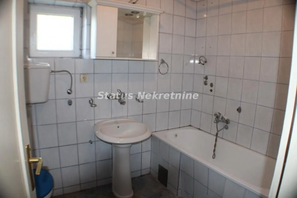 Prodaja, kuća, 225m², Veternik, Novi Sad Sve Podlokacije