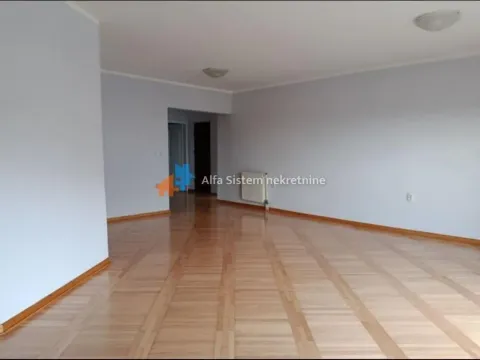 Izdavanje, četvorosoban stan, 125m², Savski Venac, Beograd - image 3