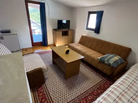 Izdavanje, stan, 40m², Utjeha, Bar - image 4