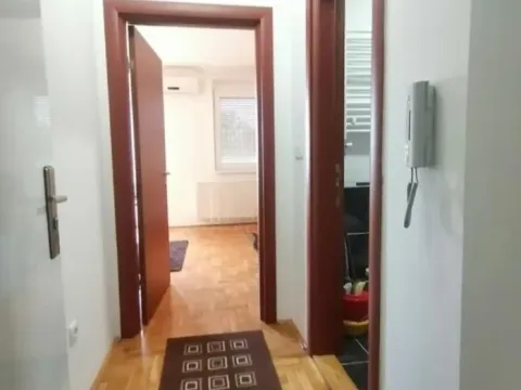 Izdavanje, garsonjera, 30m², Salajka, Novi Sad Sve Podlokacije - image 6