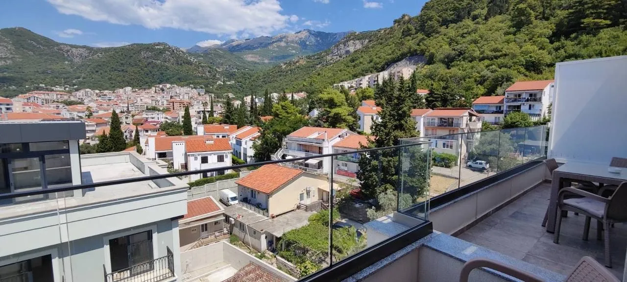 Rent, one bedroom apartment, 55m², Podkošljun, Budva
