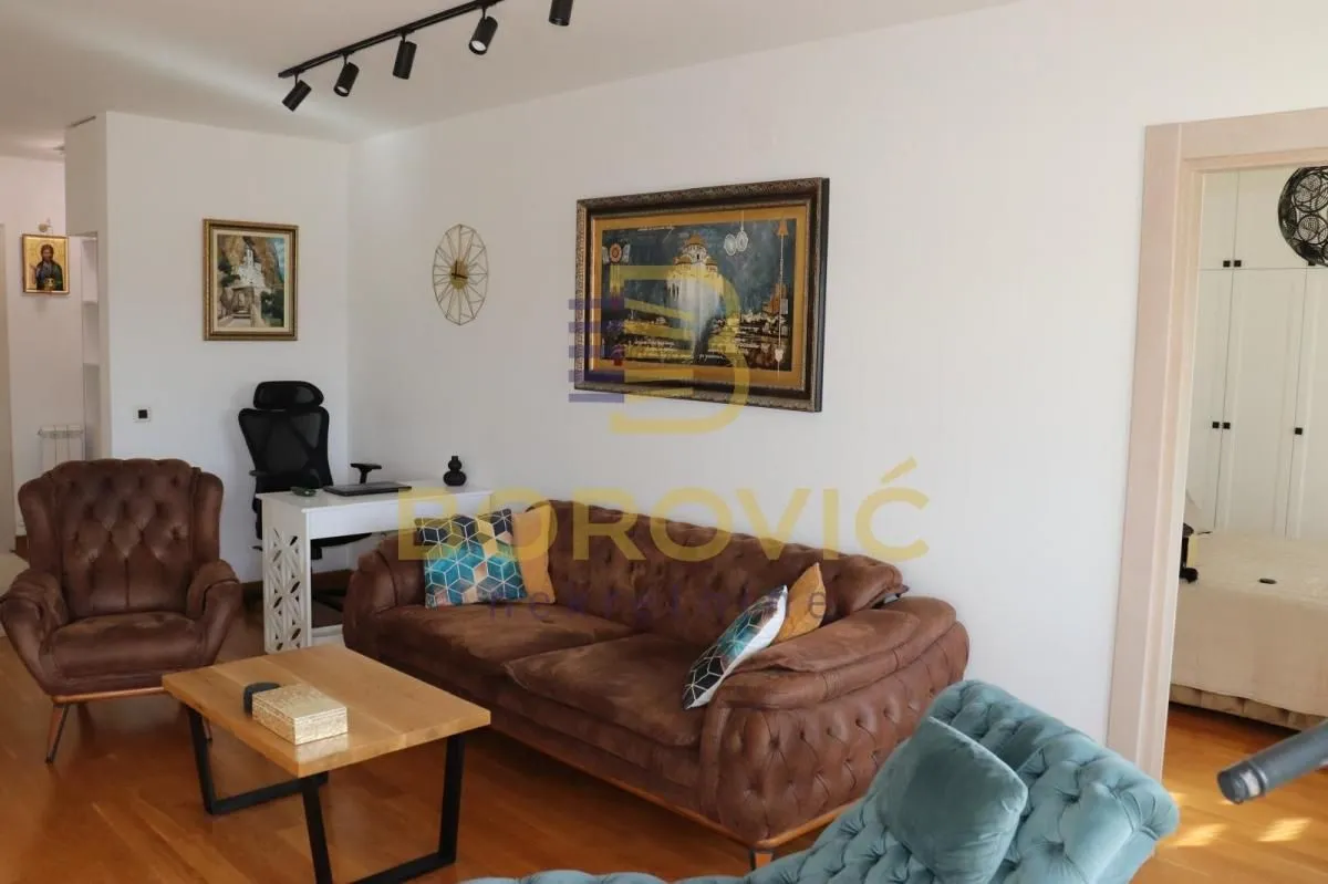 Prodaja, četvorosoban stan, 103m², Voždovac Sve Podlokacije, Beograd