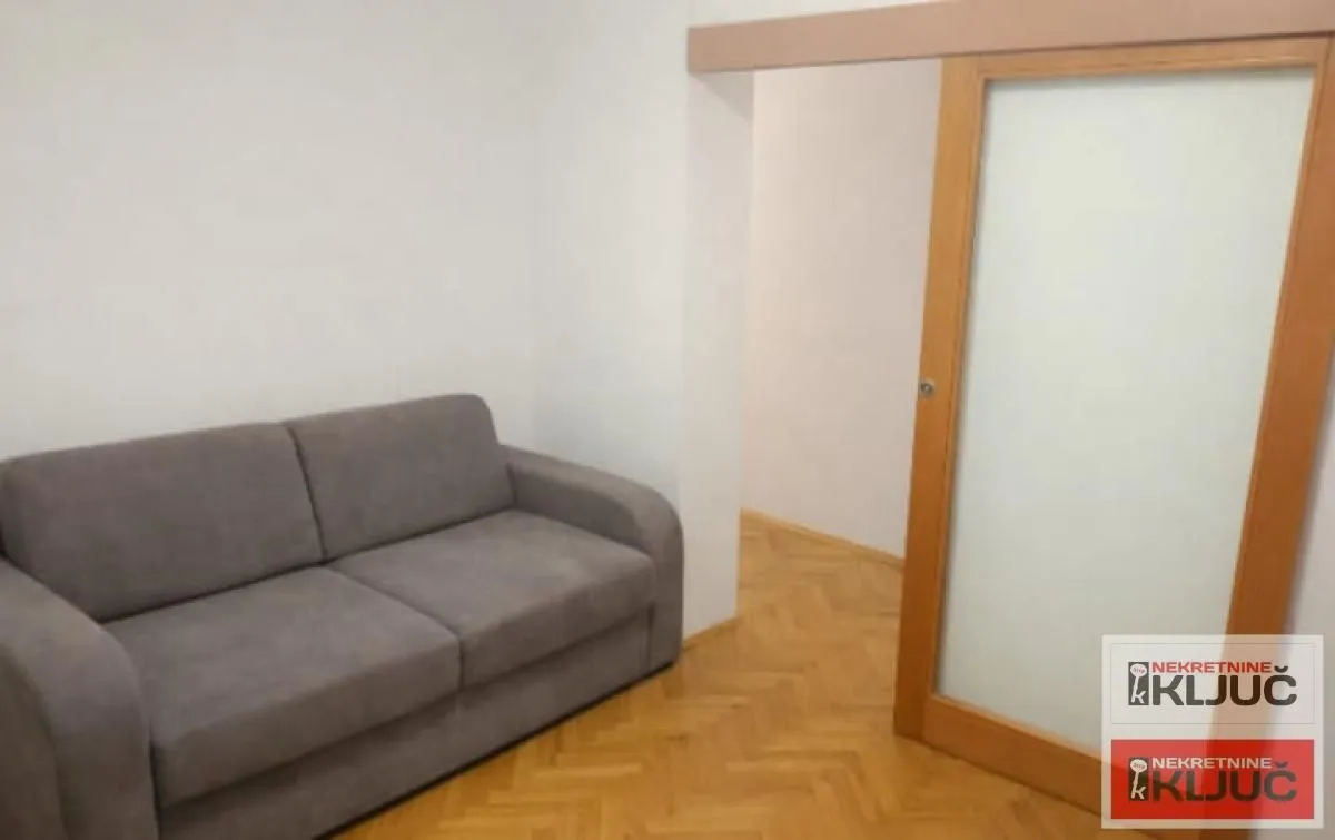 Prodaja, dvosoban stan, 44m², Grbavica, Novi Sad Sve Podlokacije