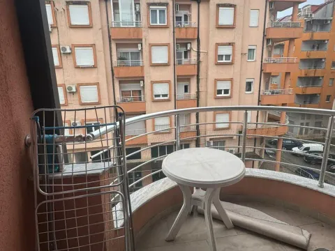 Izdavanje, jednosoban stan, 40m², City Kvart, Podgorica - image 5