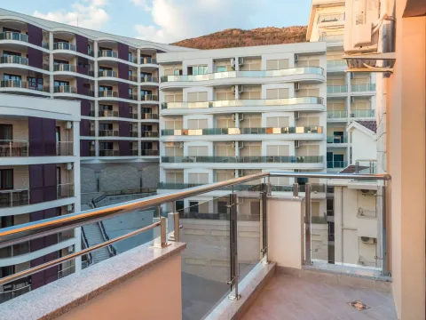 Sale, two bedroom apartment, 89m², Bečići, Budva - image 16