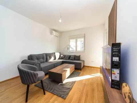 Rent, one bedroom apartment, 47m², Stari Aerodrom, Podgorica - image 4