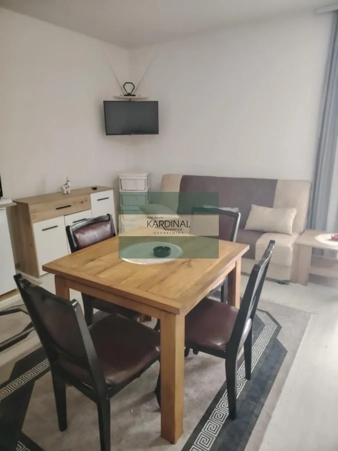 Prodaja, garsonjera, 27m², Centar, Vrnjačka Banja