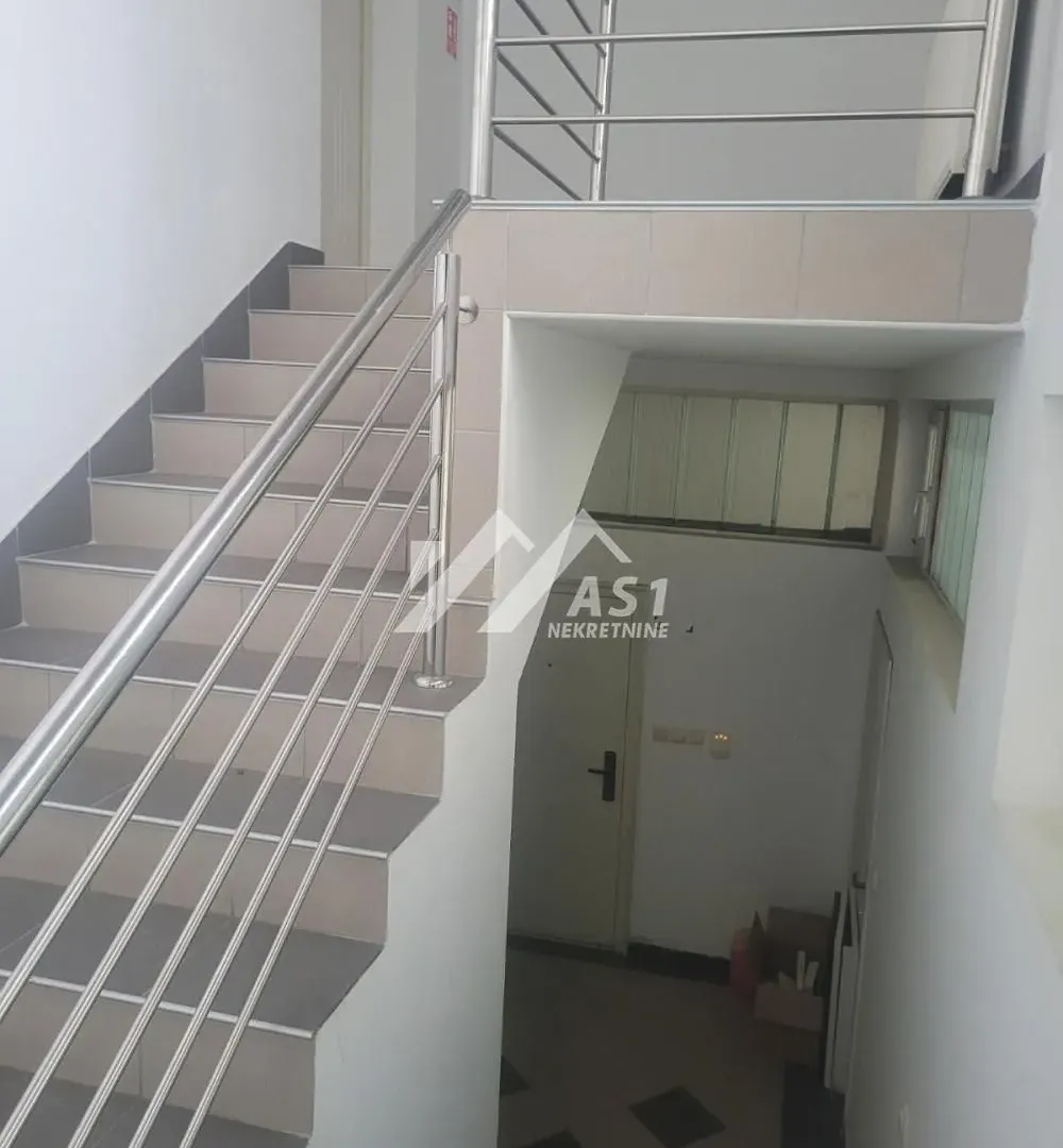 Rent, office space, 750m², Veternik, Novi Sad Sve Podlokacije