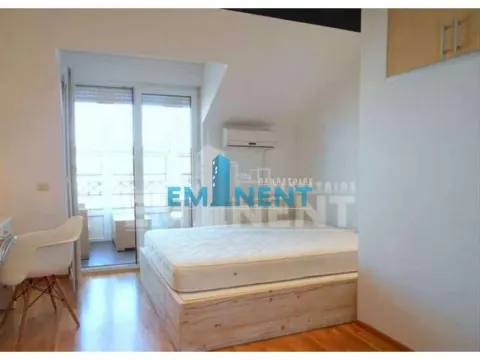 Izdavanje, četvorosoban stan, 140m², Đeram Pijaca, Beograd - image 9