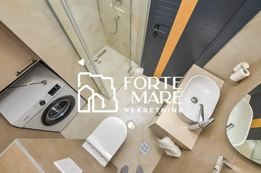 Prodaja, dvosoban stan, 57m², Njivice, Herceg Novi