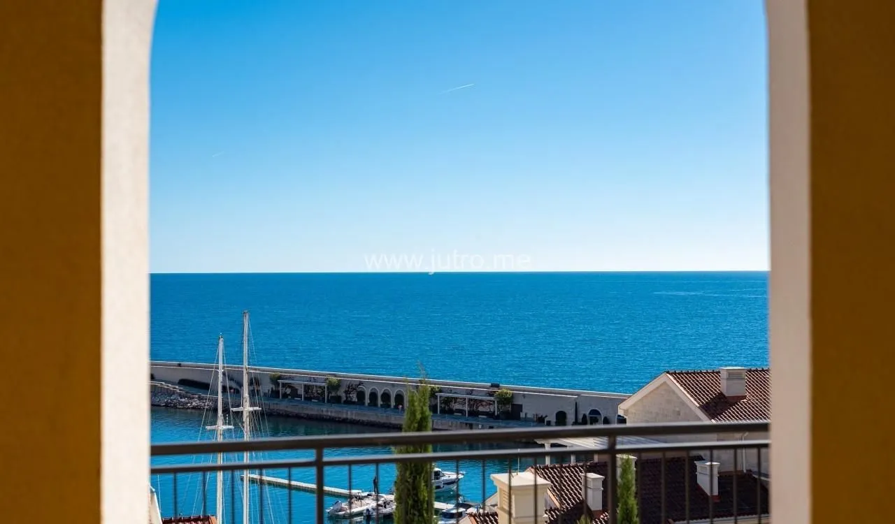 Prodaja, trosoban stan, 190m², Luštica Bay, Tivat