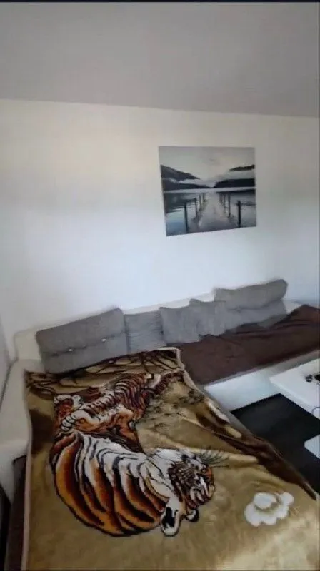 Izdavanje, trosoban stan, 55m², Zelenika, Herceg Novi