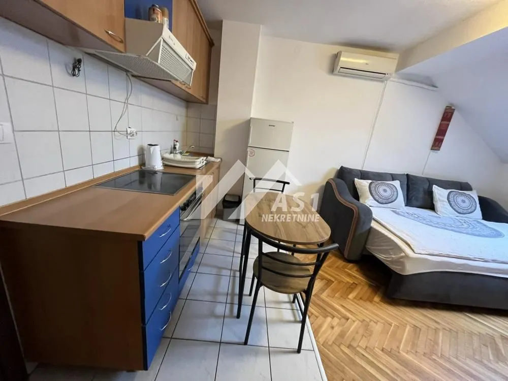 Izdavanje, stan, 22m², Sajam, Novi Sad Sve Podlokacije