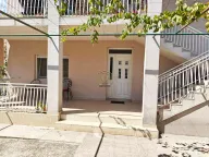 Izdavanje, dvosoban stan, 90m², Stari Aerodrom, Podgorica - image 2