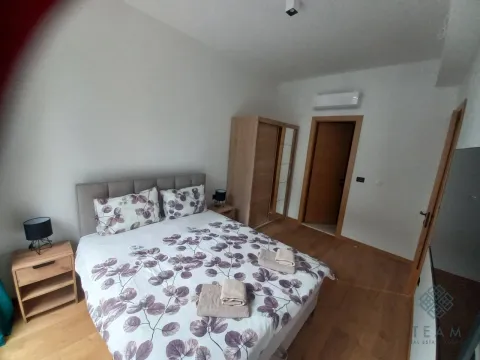 Izdavanje, trosoban stan, 101m², Kod Capital Plaze, Podgorica - image 8