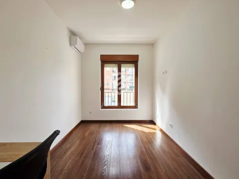 Rent, two bedroom apartment, 69m², City Kvart, Podgorica - image 3