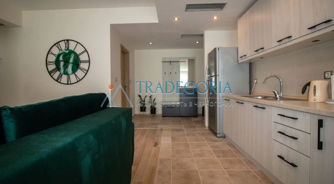 Prodaja, dvosoban stan, 75m², Dobrota, Kotor