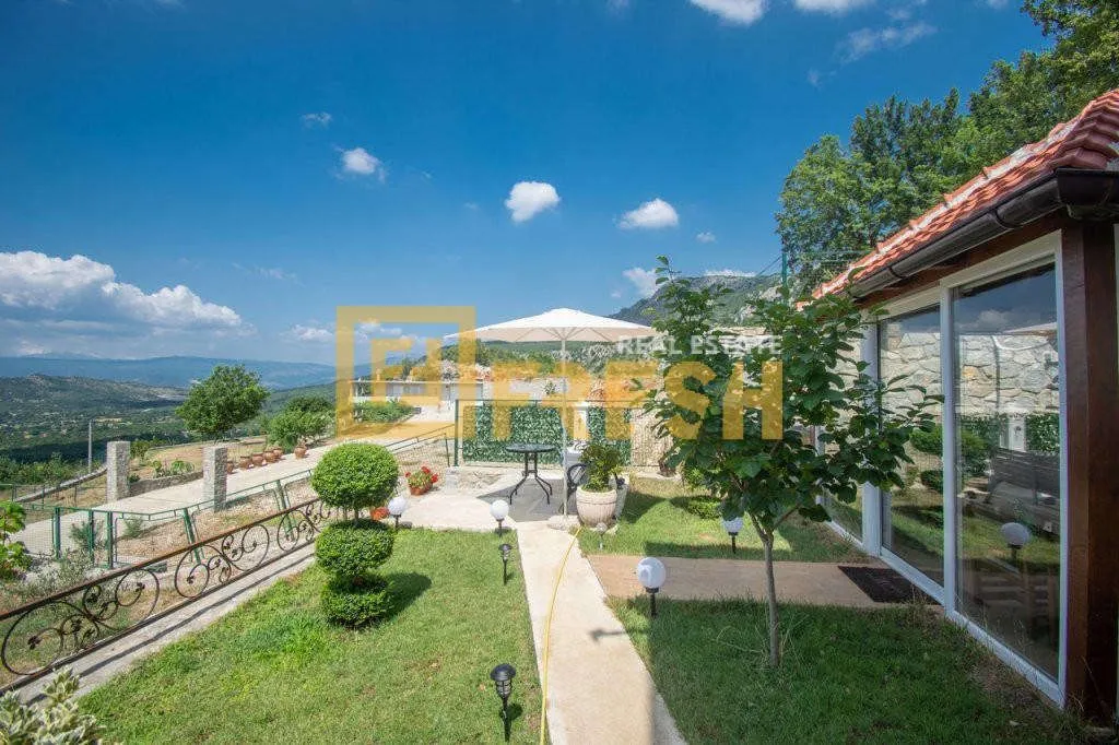 Prodaja, kuća, 220m², Ostalo, Podgorica