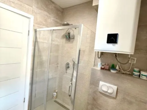 Izdavanje, jednosoban stan, 48m², Gorica C, Podgorica - image 9