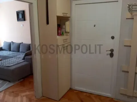 Rent, two bedroom apartment, 50m², Bajlonijeva Pijaca, Beograd - image 7