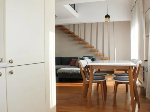 Izdavanje, dvosoban stan, 100m², Centar, Tivat - image 13