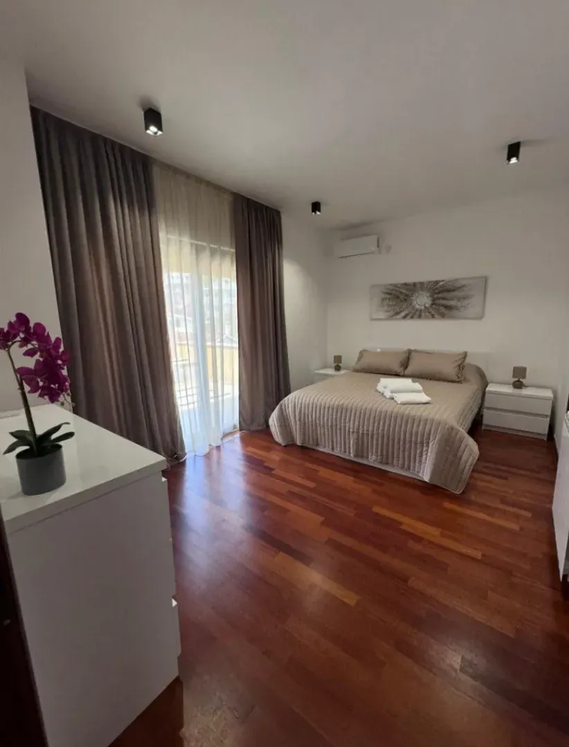 Sale, house, 270m², Utjeha, Bar