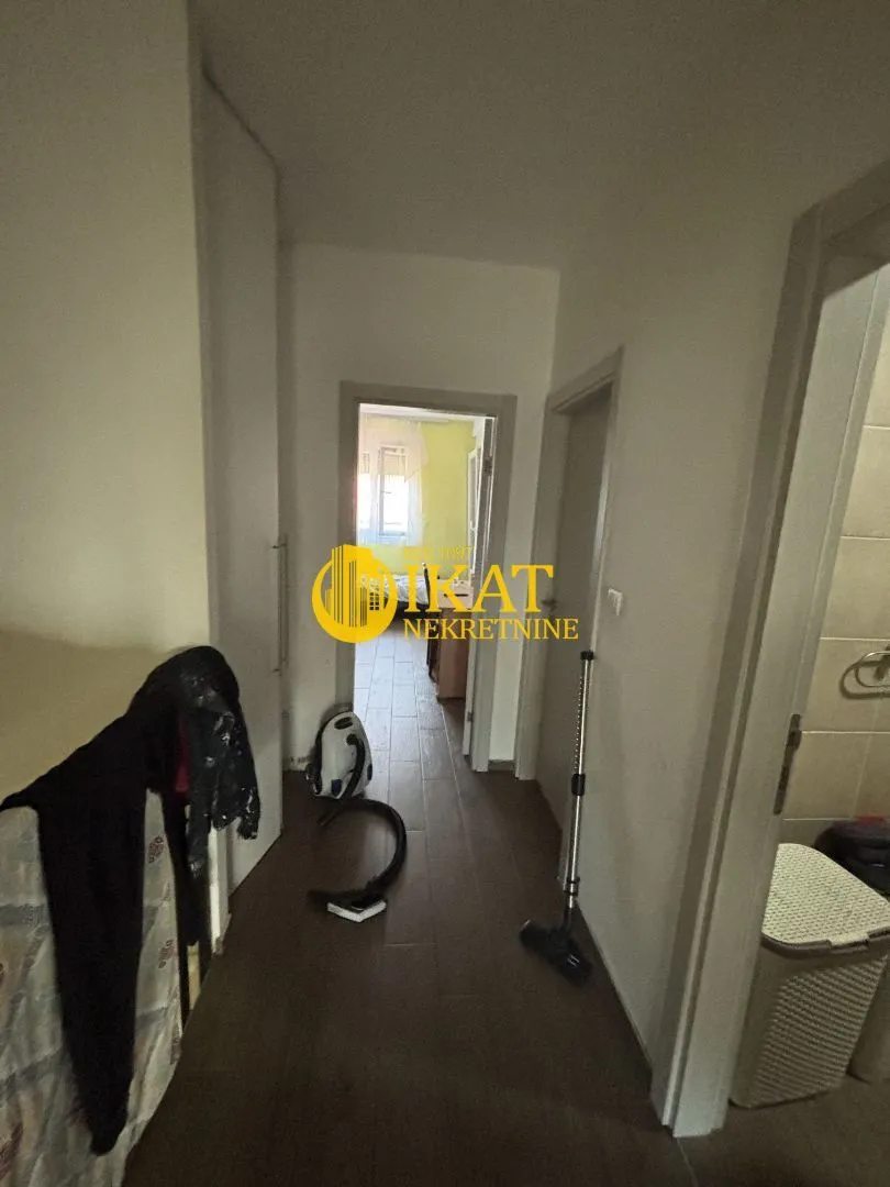 Prodaja, četvorosoban stan, 82m², Stari Banovci, Stara Pazova
