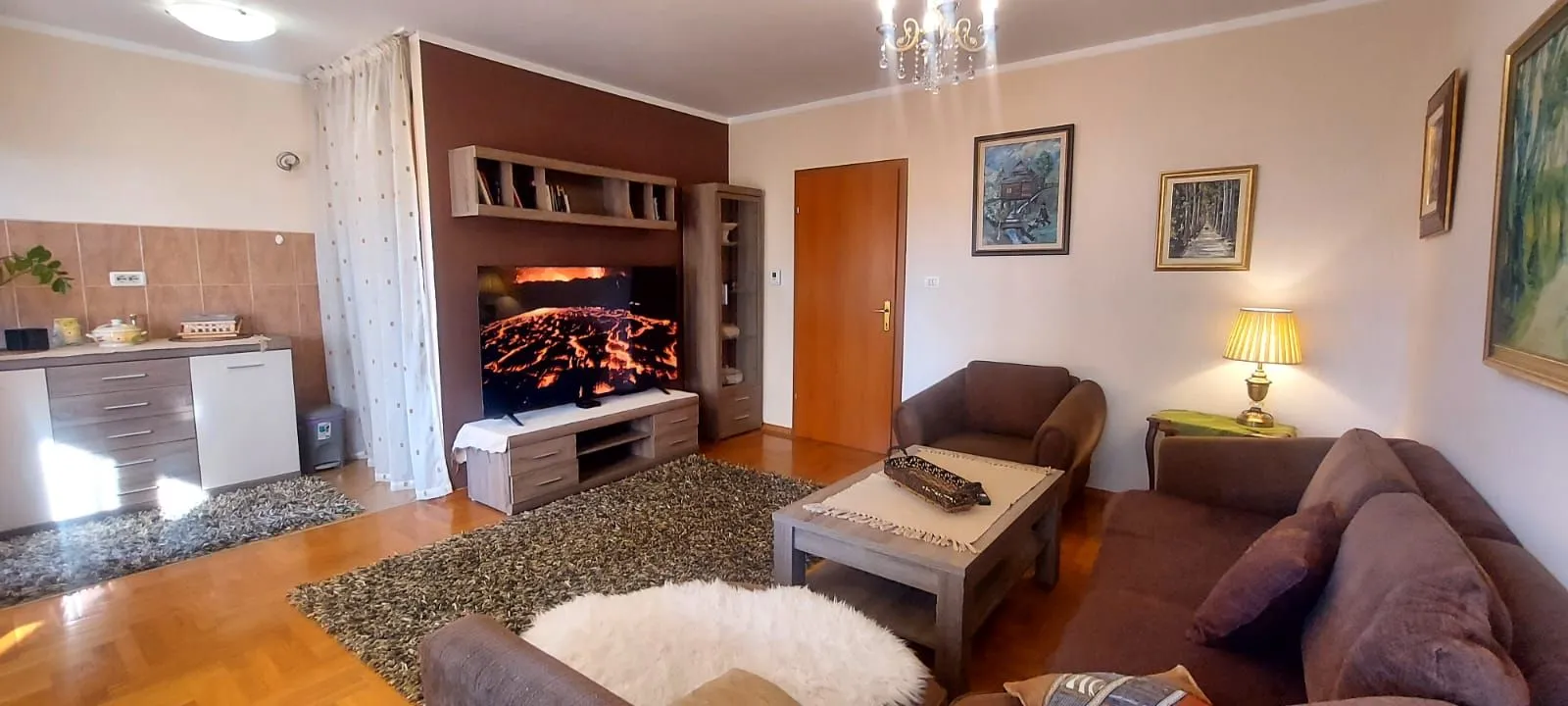 Izdavanje, dvosoban stan, 72m², Momišići, Podgorica