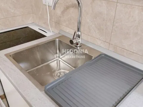 Izdavanje, stan, 20m², Zemun Gornji Grad, Zemun Sve Podlokacije - image 6