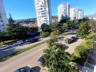 Izdavanje, dvosoban stan, 72m², Momišići, Podgorica - image 2