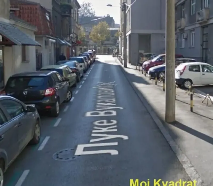 Prodaja, poslovni prostor, 135m², Đeram Pijaca, Beograd