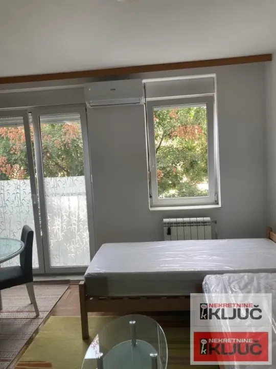 Rent, studio apartment, 28m², Sajmište, Novi Sad