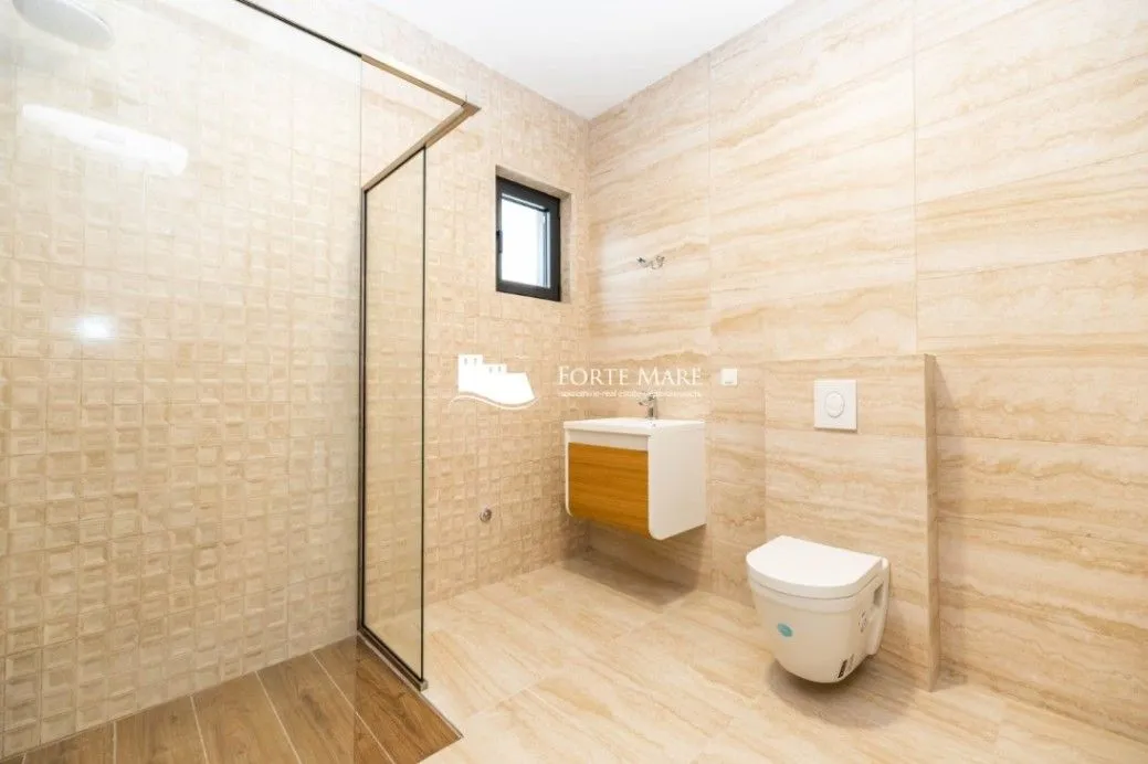 Prodaja, trosoban stan, 107m², Bijela, Herceg Novi