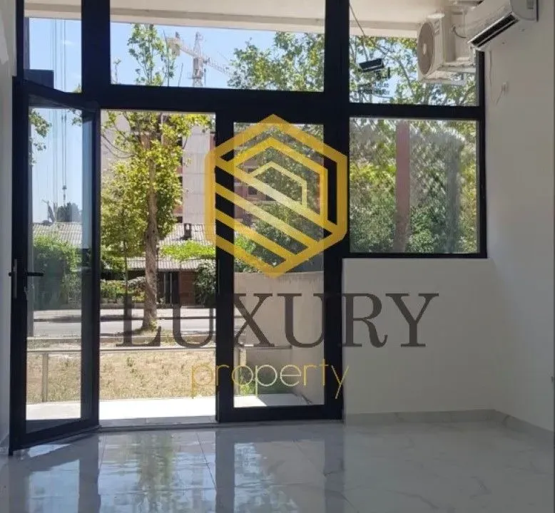 Rent, office space, 24m², Pobrežje, Podgorica