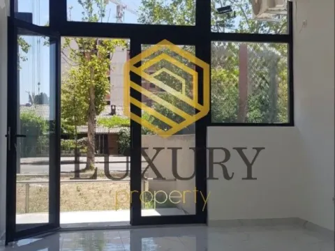 Rent, office space, 24m², Pobrežje, Podgorica - image 1