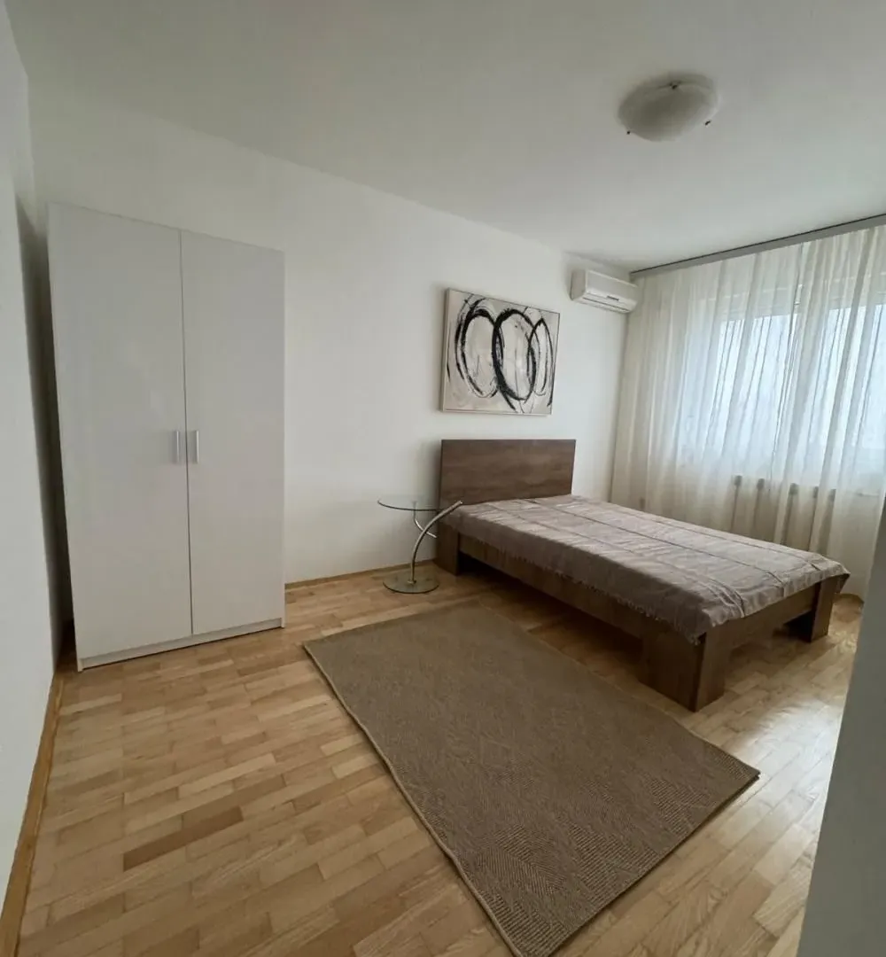 Rent, two bedroom apartment, 120m², Savski Venac, Beograd