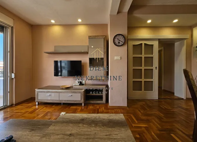 Rent, two bedroom apartment, 60m², Centar, Bar