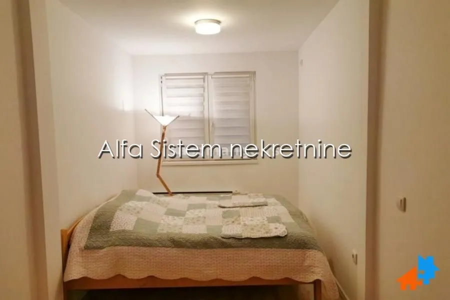 Rent, two bedroom apartment, 54m², Kalenić Pijaca, Vračar Sve Podlokacije