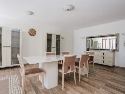 Prodaja, kuća, 517m², Krašići, Tivat - image 28